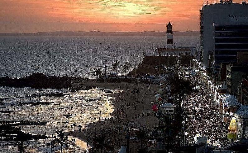 Flat Farol Da Barra Apartahotel *